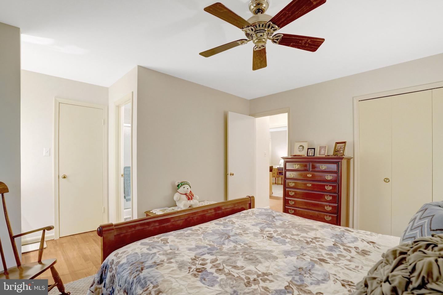8422 Georgian Way Property Photo 52