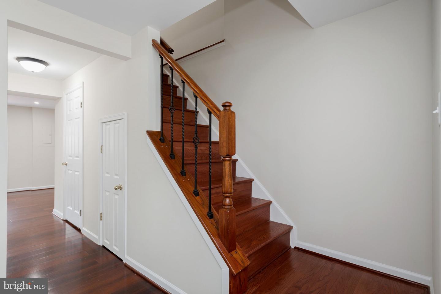 6324 Lightburn Ct Property Photo 6