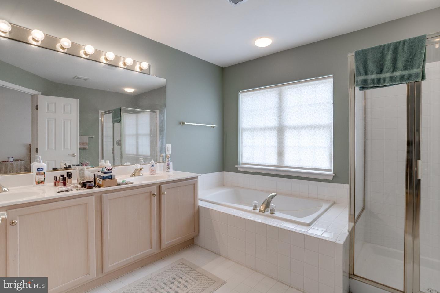 7345 Bloomington Ct Property Photo 8