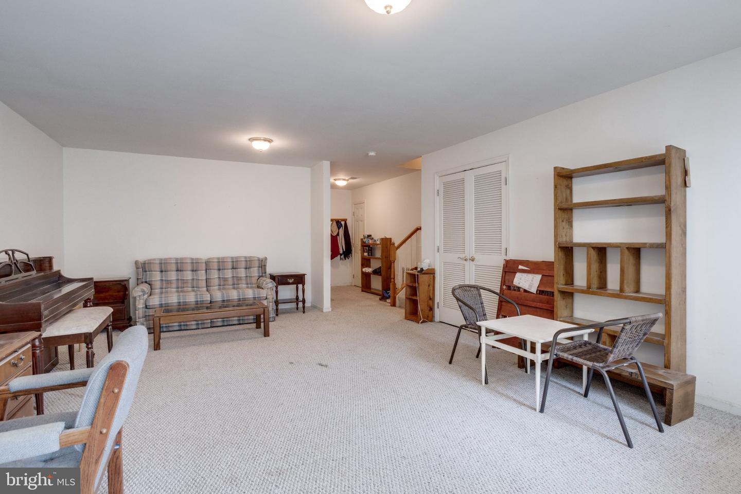 7345 Bloomington Ct Property Photo 14