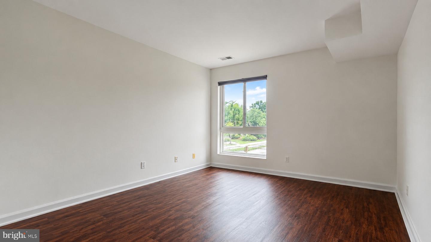 515 Florida Ave #102 Property Photo 15