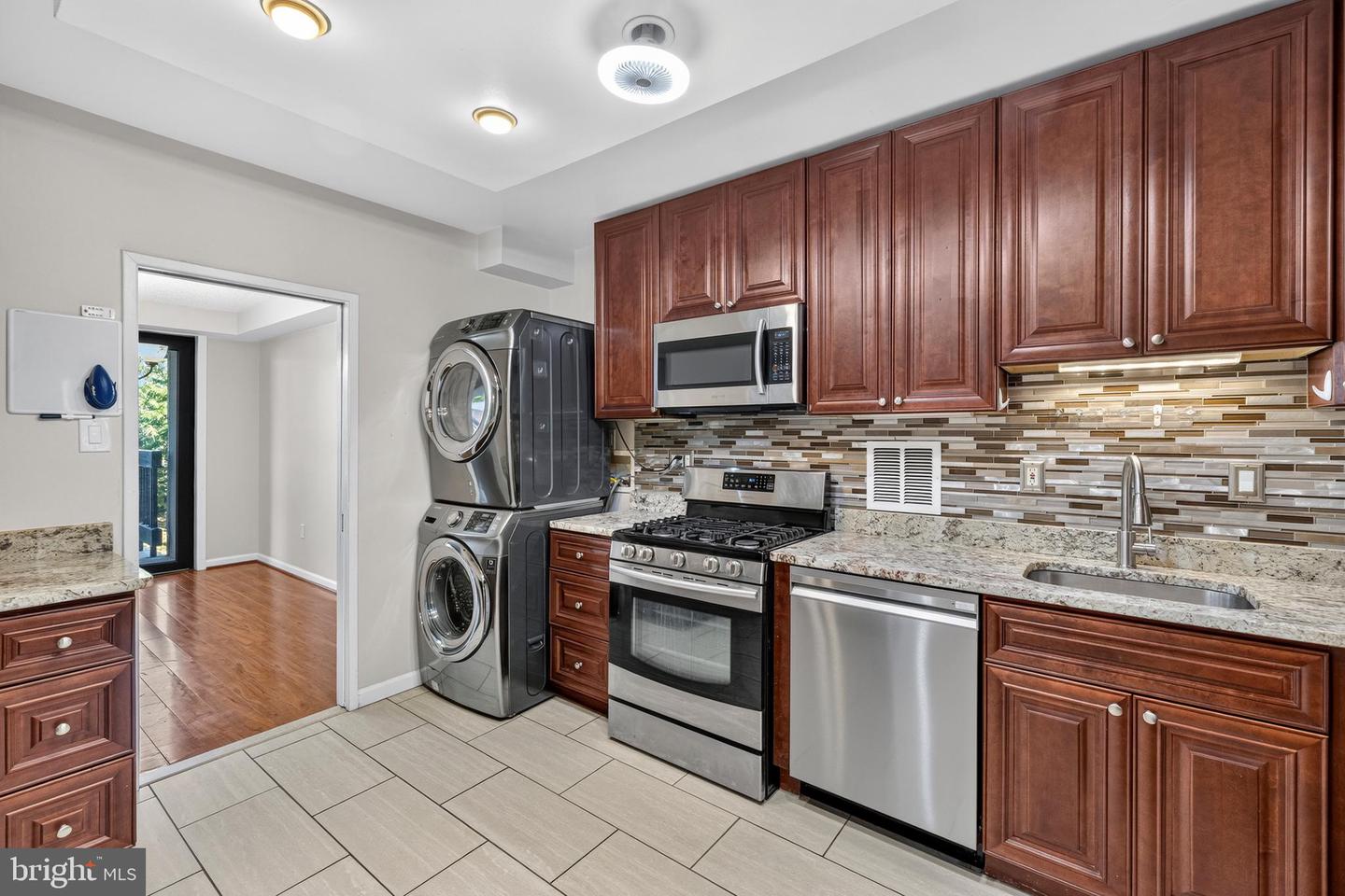3701 S George Mason Dr #206n Property Photo 7