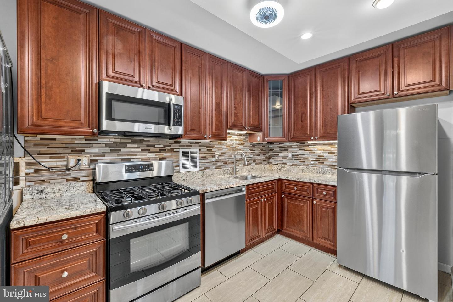3701 S George Mason Dr #206n Property Photo 8