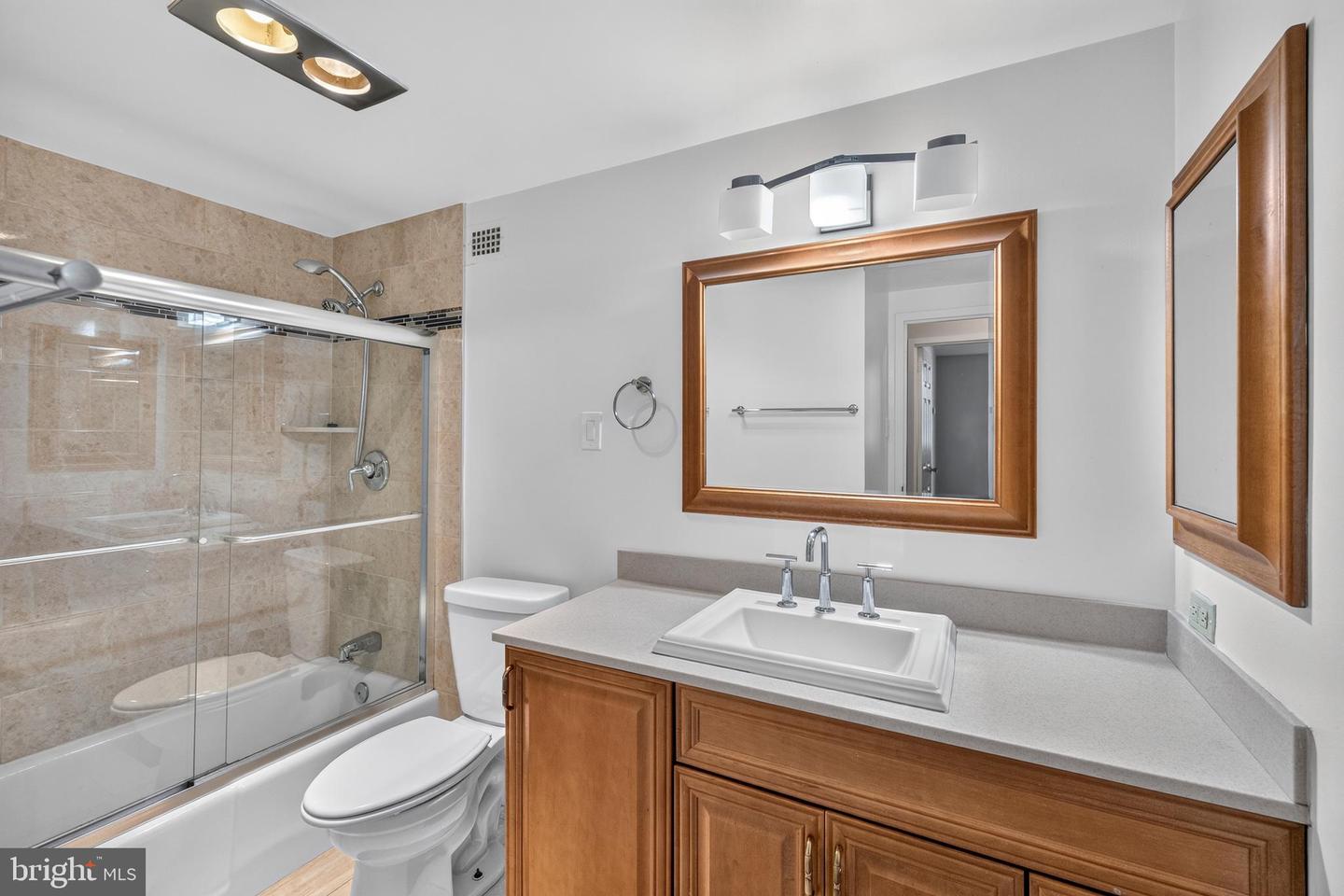 3701 S George Mason Dr #206n Property Photo 20