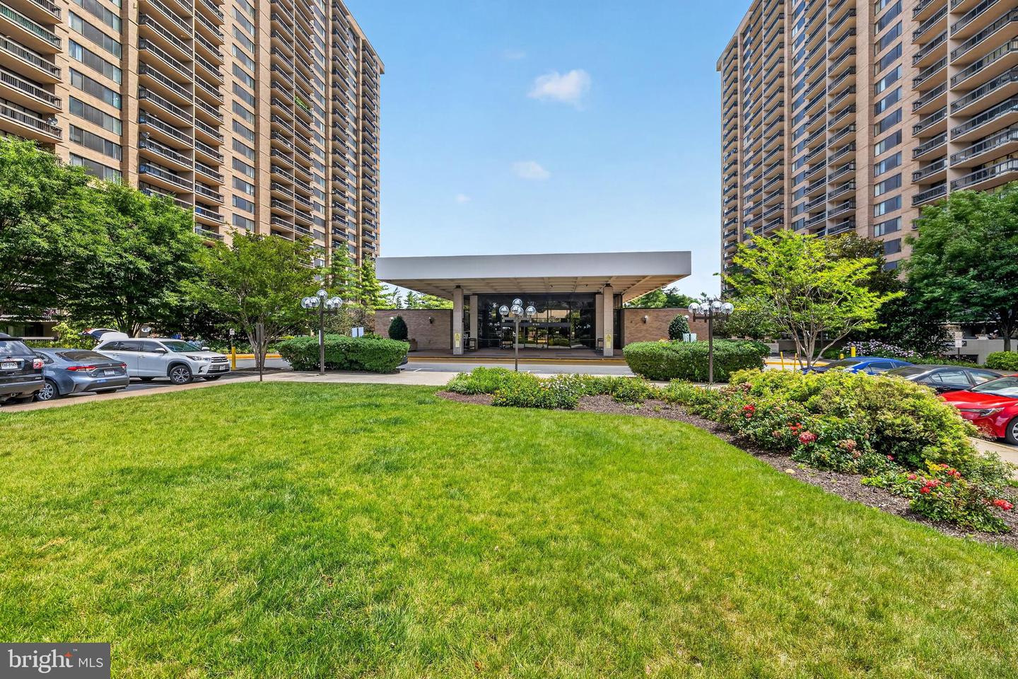 3701 S George Mason Dr #206n Property Photo 40