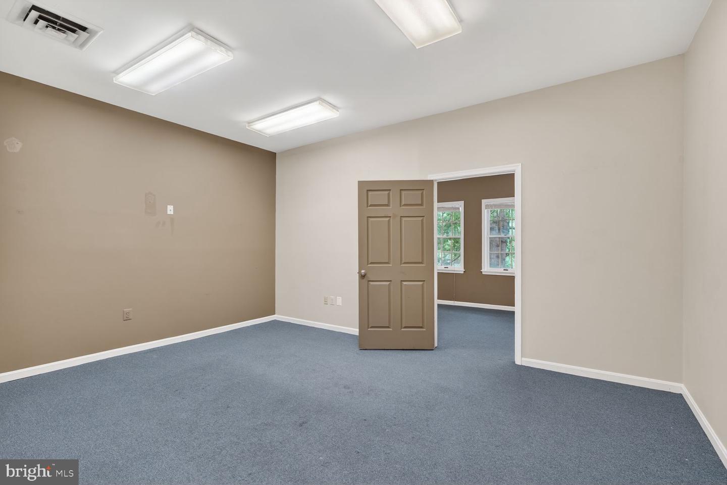 6182 Old Franconia Rd #6182b-6184b Property Photo 12