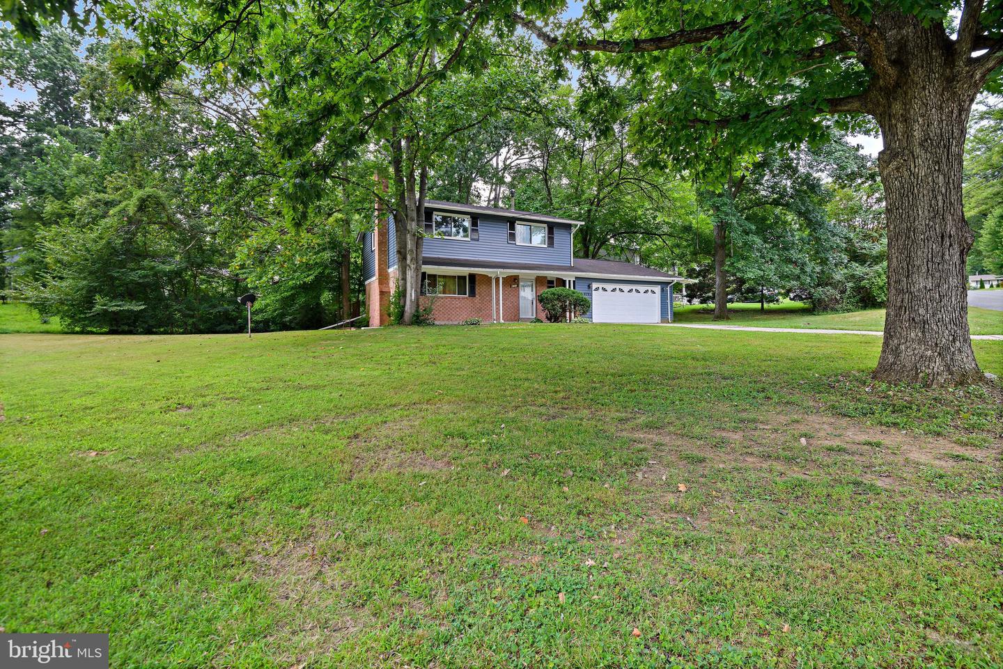 8701 Parliament Dr Property Photo 3