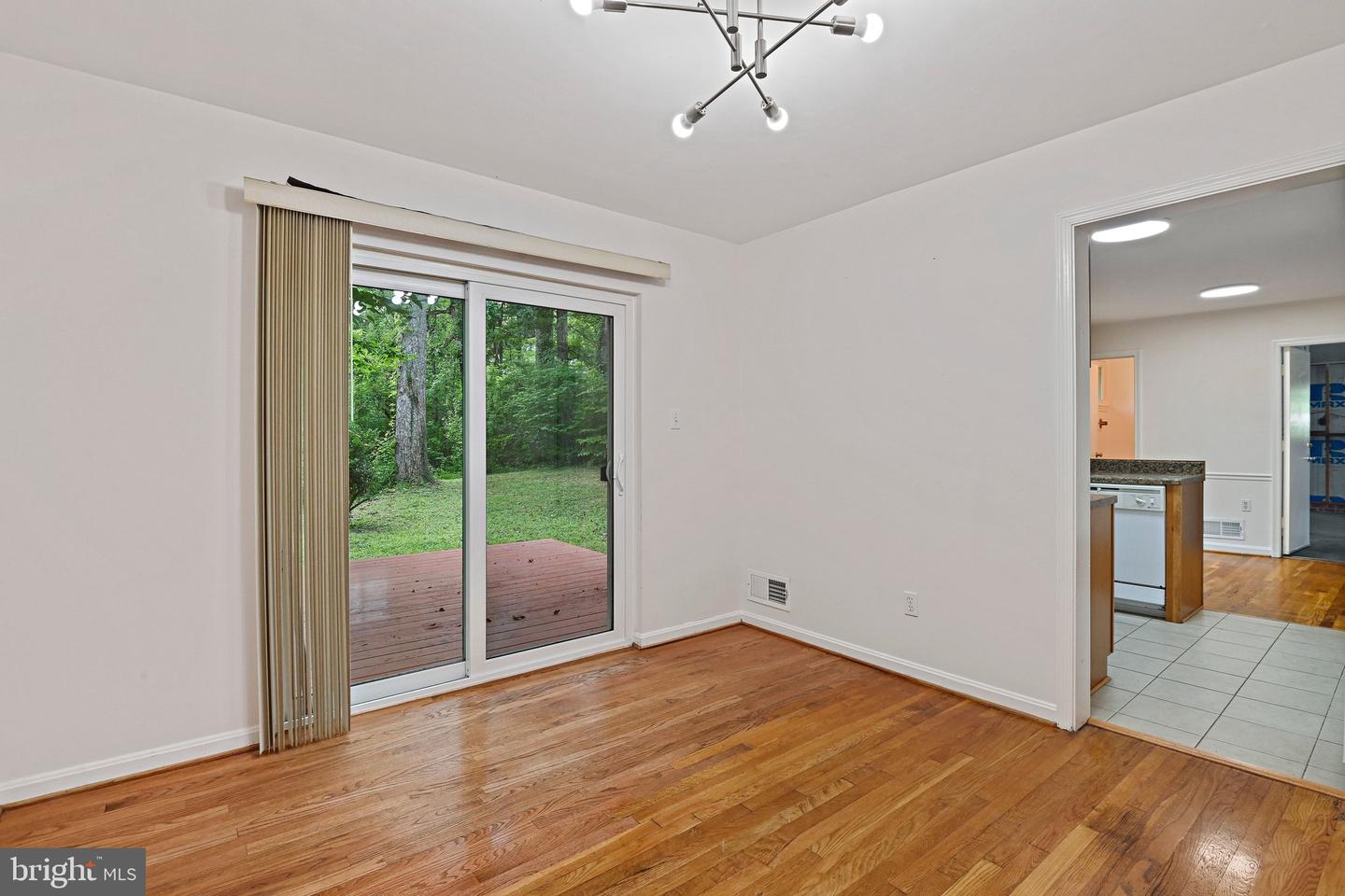 8701 Parliament Dr Property Photo 14