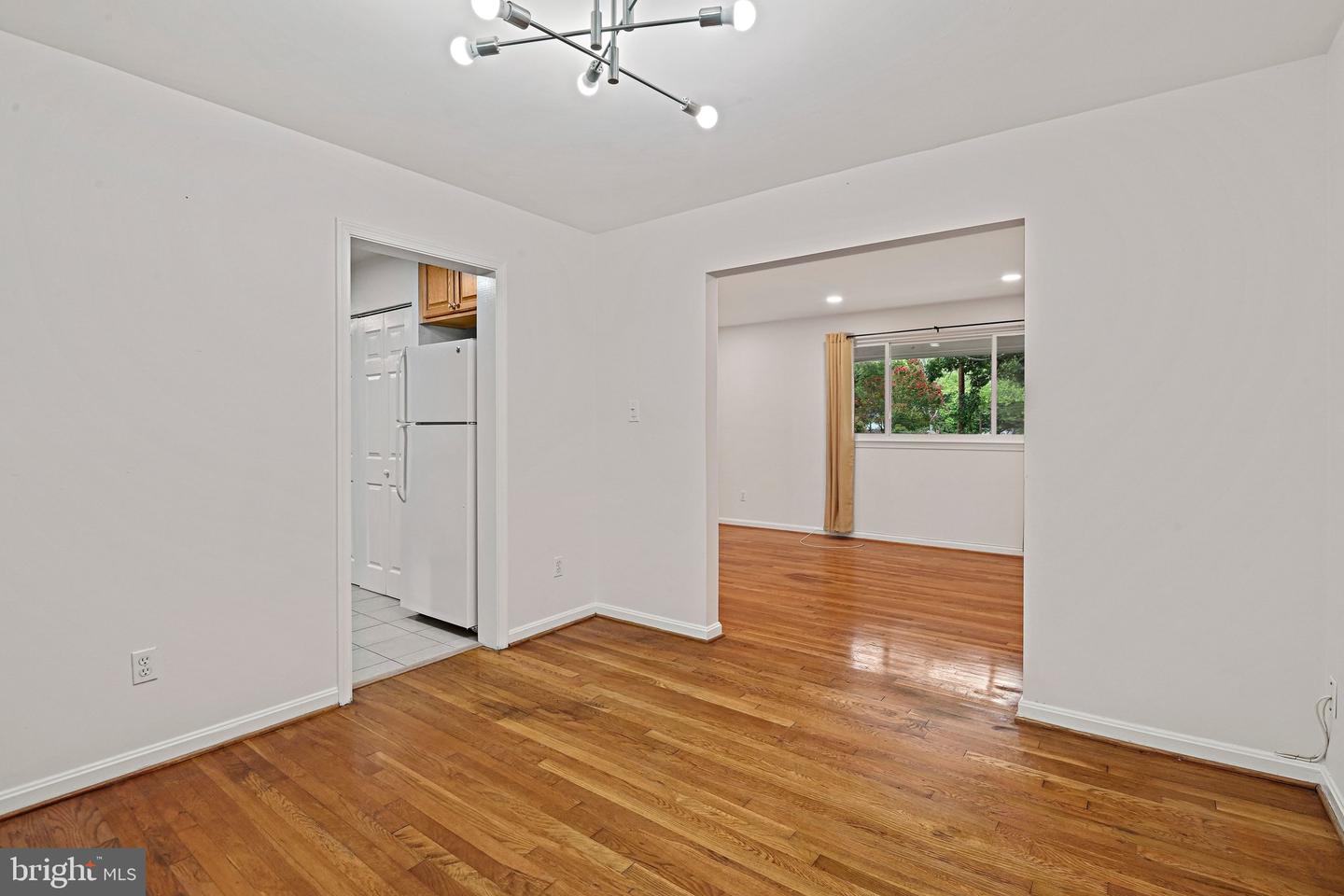 8701 Parliament Dr Property Photo 15