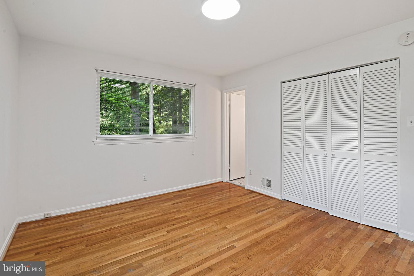 8701 Parliament Dr Property Photo 17