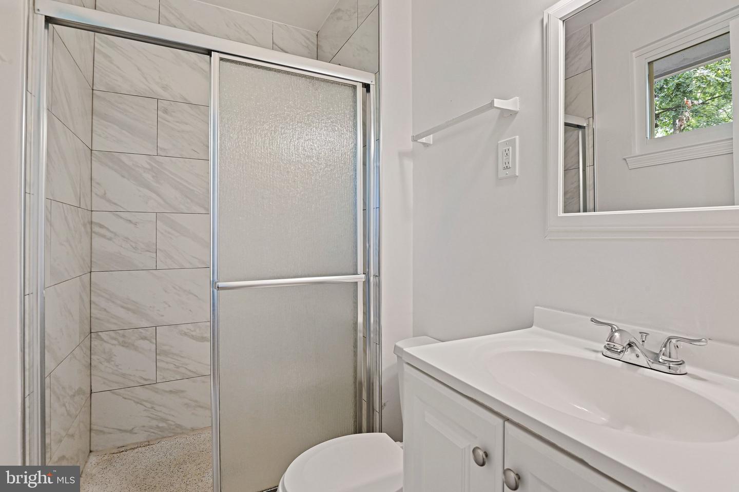8701 Parliament Dr Property Photo 19