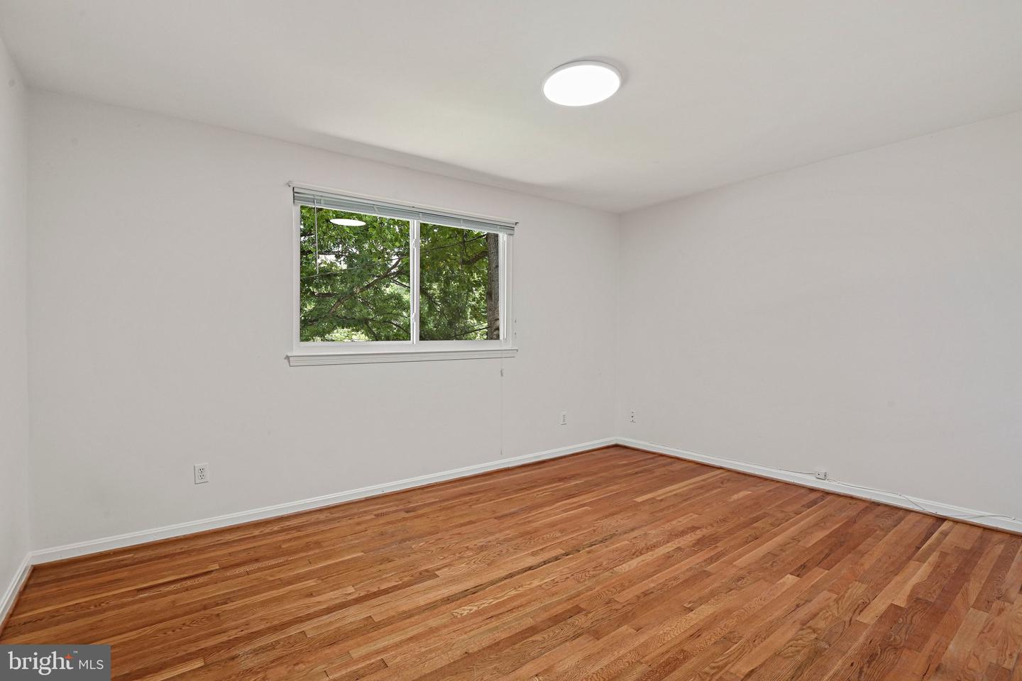 8701 Parliament Dr Property Photo 22