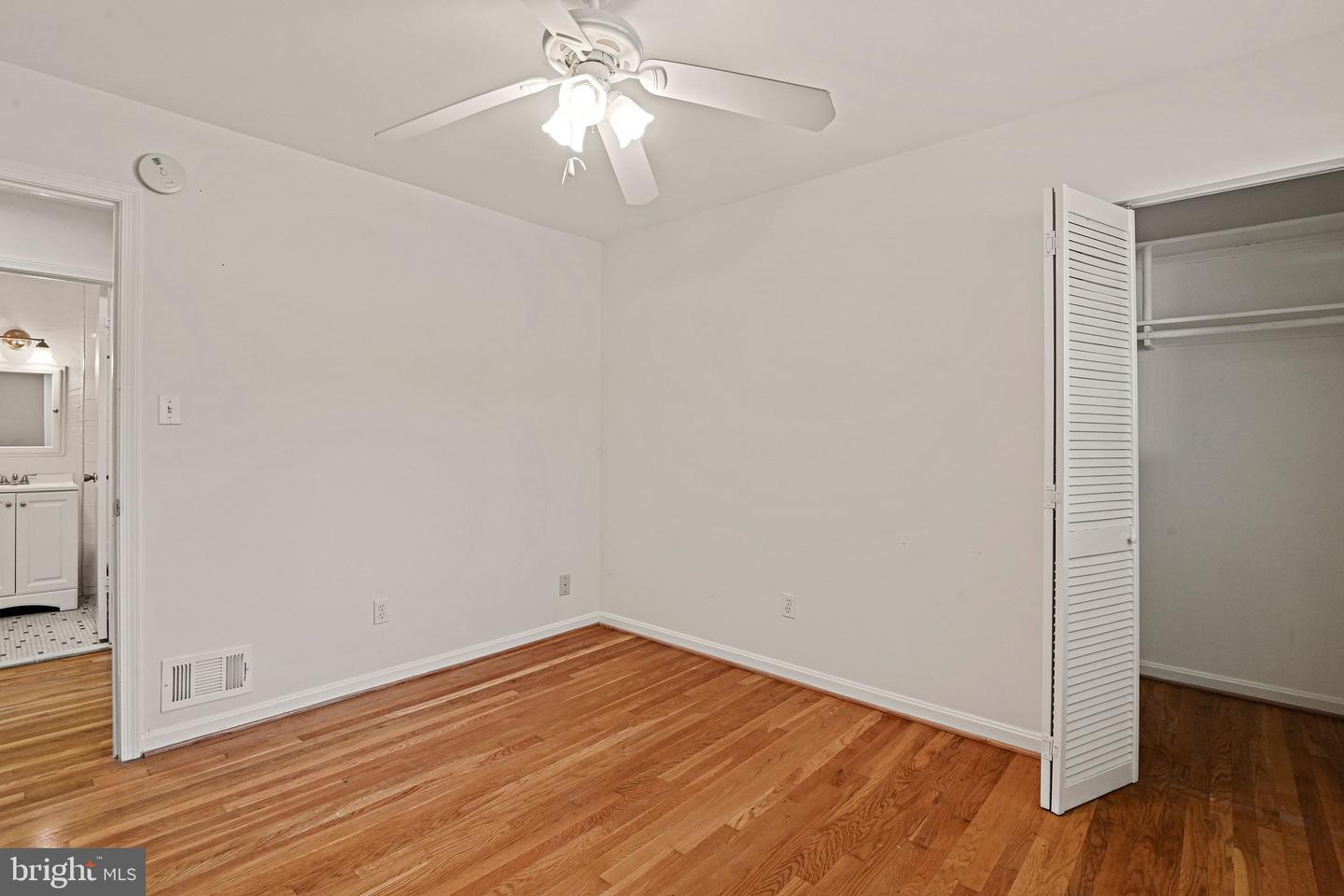 8701 Parliament Dr Property Photo 25