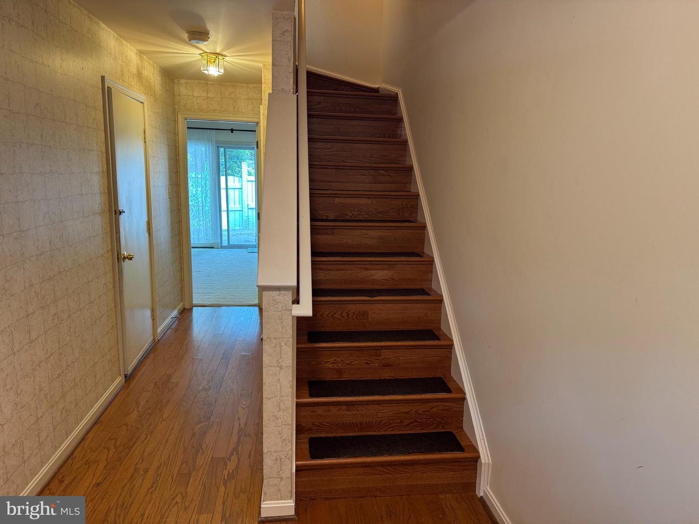 12097 Edgemere Cir Property Photo 2