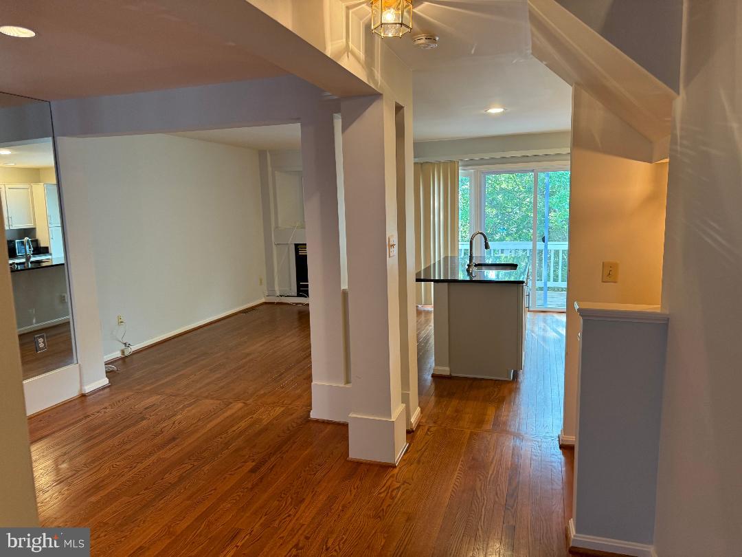 12097 Edgemere Cir Property Photo 3