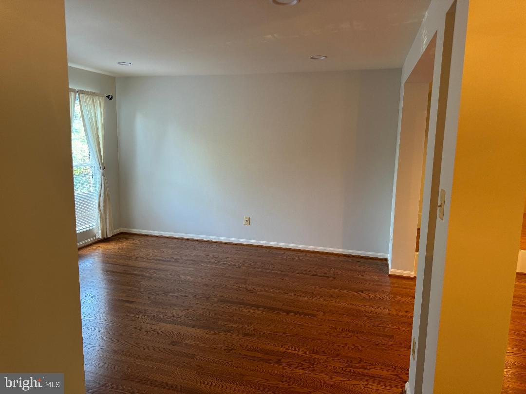 12097 Edgemere Cir Property Photo 6