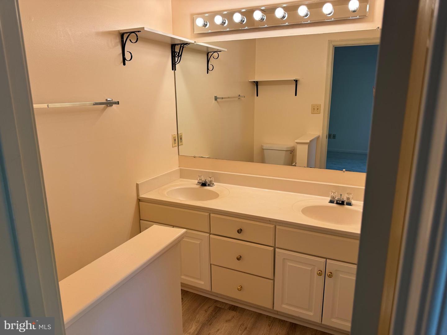 12097 Edgemere Cir Property Photo 19