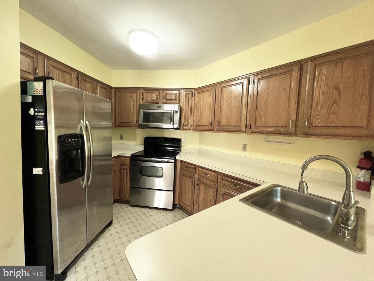 2134 Kings Garden Way #357 Property Photo 8