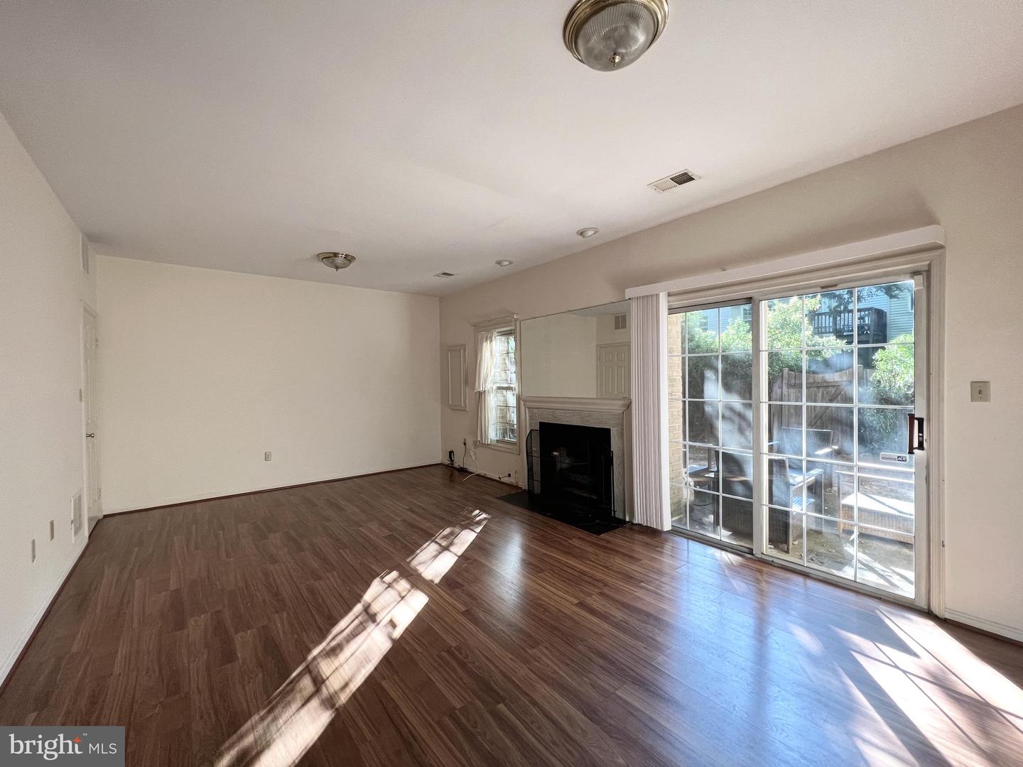 2134 Kings Garden Way #357 Property Photo 18