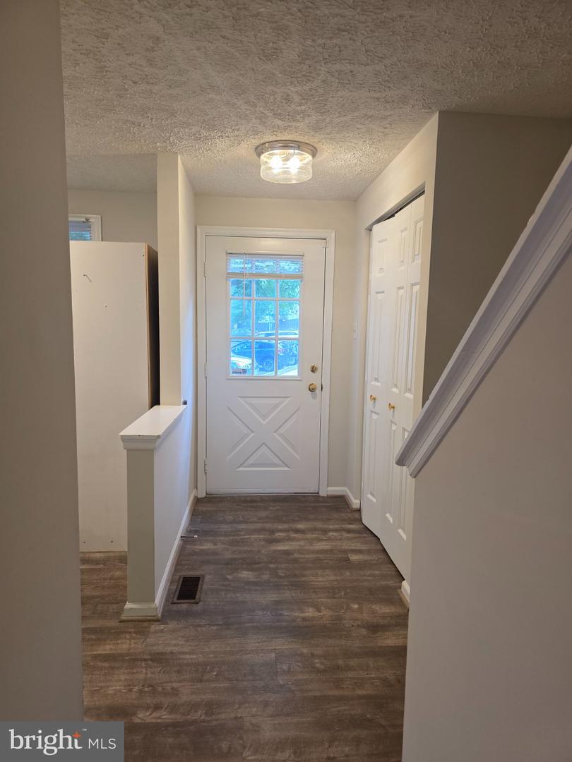 8534 Blue Rock Ln Property Photo 9