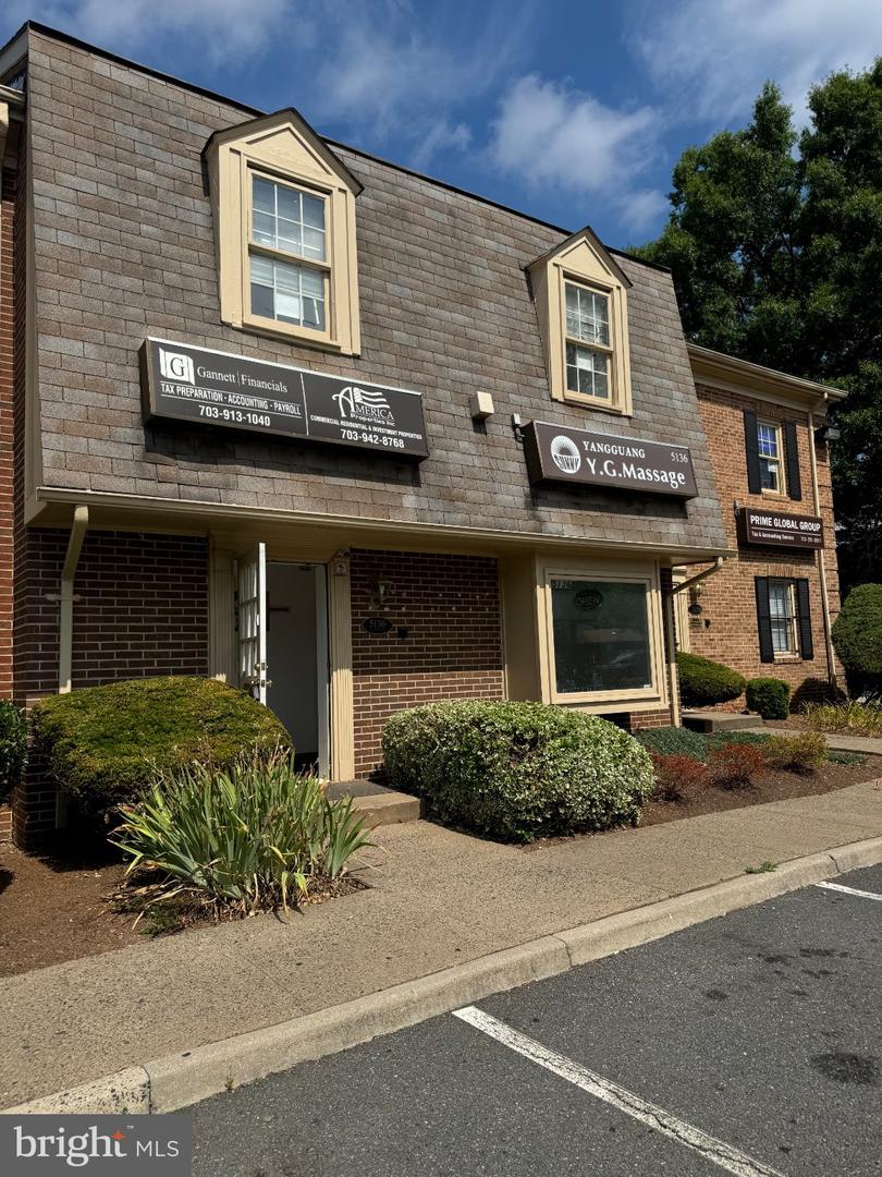 5136 LEESBURG PIKE #7