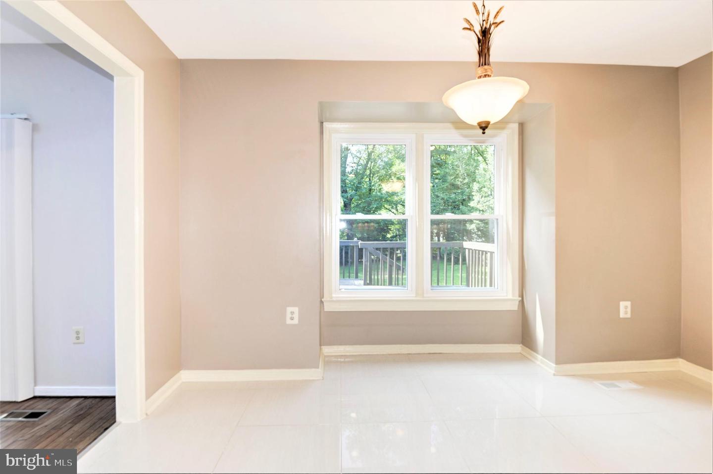 10322 Dunn Meadow Rd Property Photo 8
