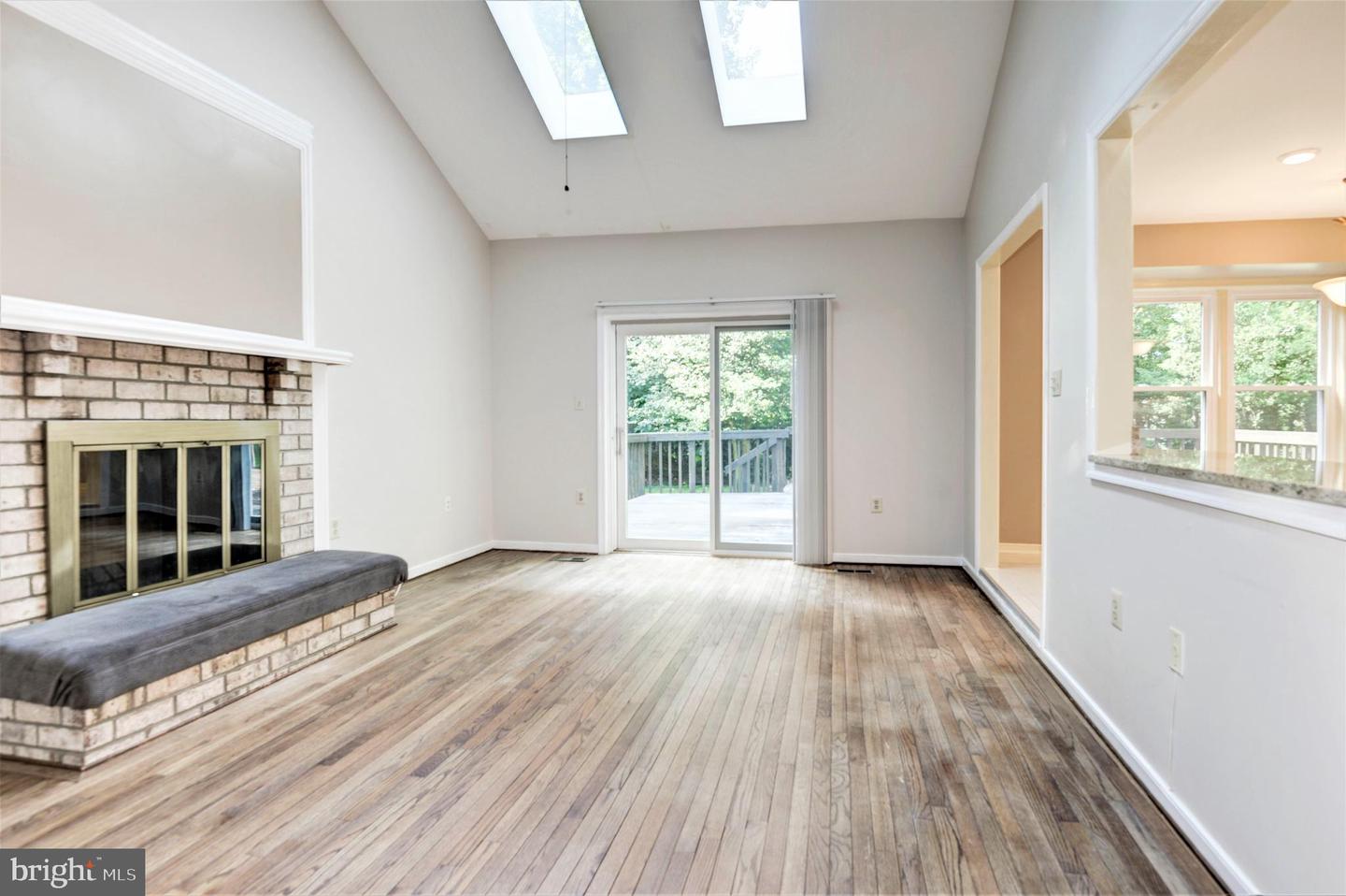 10322 Dunn Meadow Rd Property Photo 12