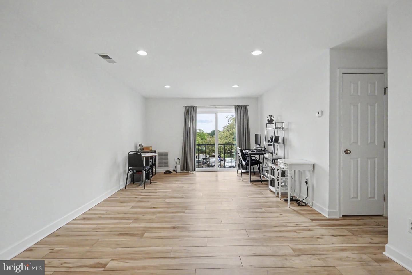 14800 Rydell Rd #201 Property Photo 5