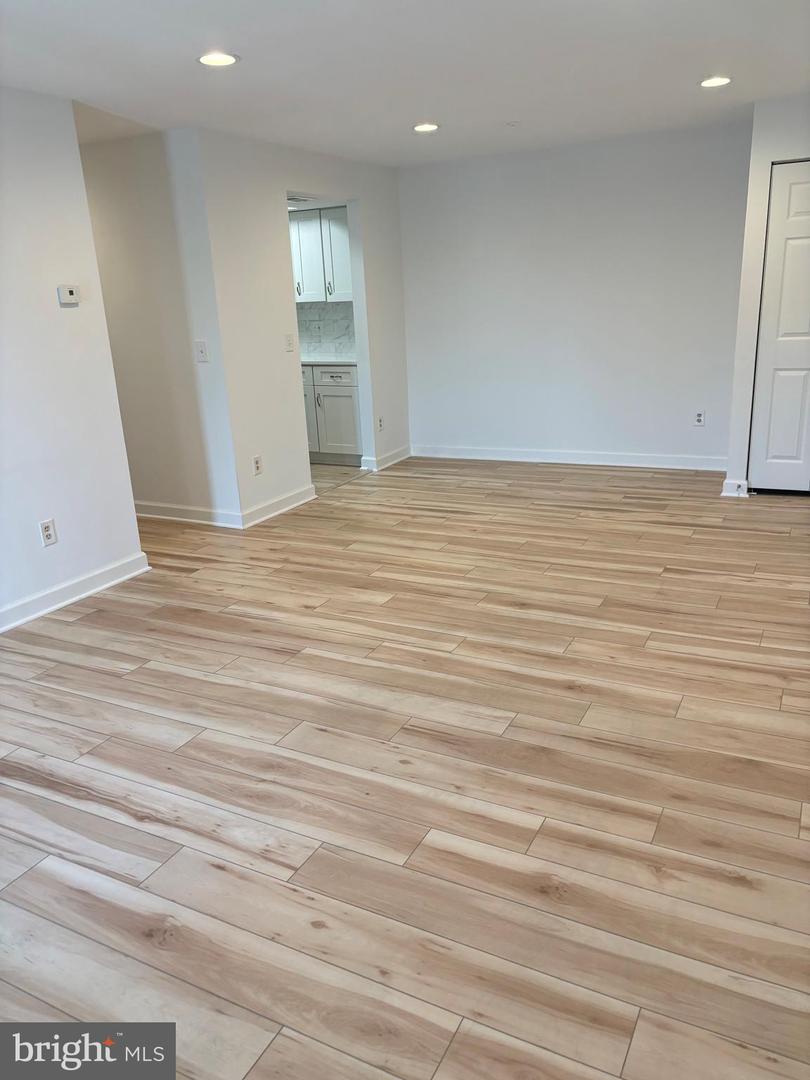 14800 Rydell Rd #201 Property Photo 8