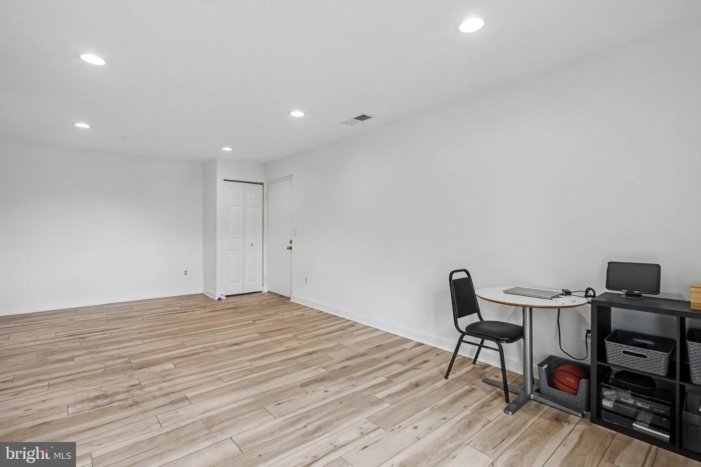 14800 Rydell Rd #201 Property Photo 9