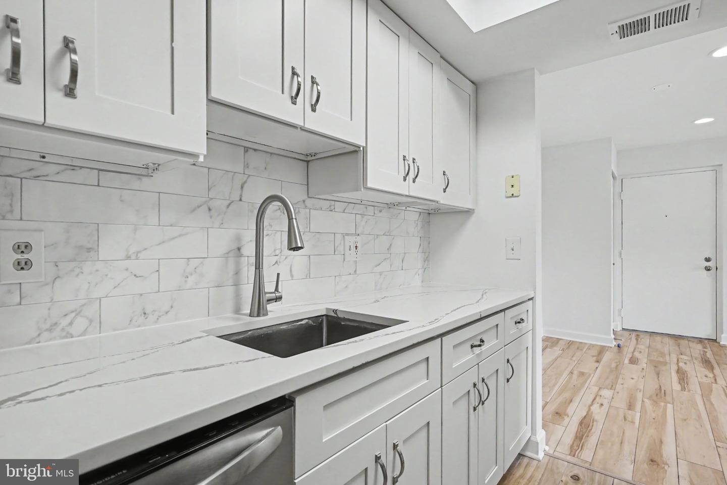 14800 Rydell Rd #201 Property Photo 15