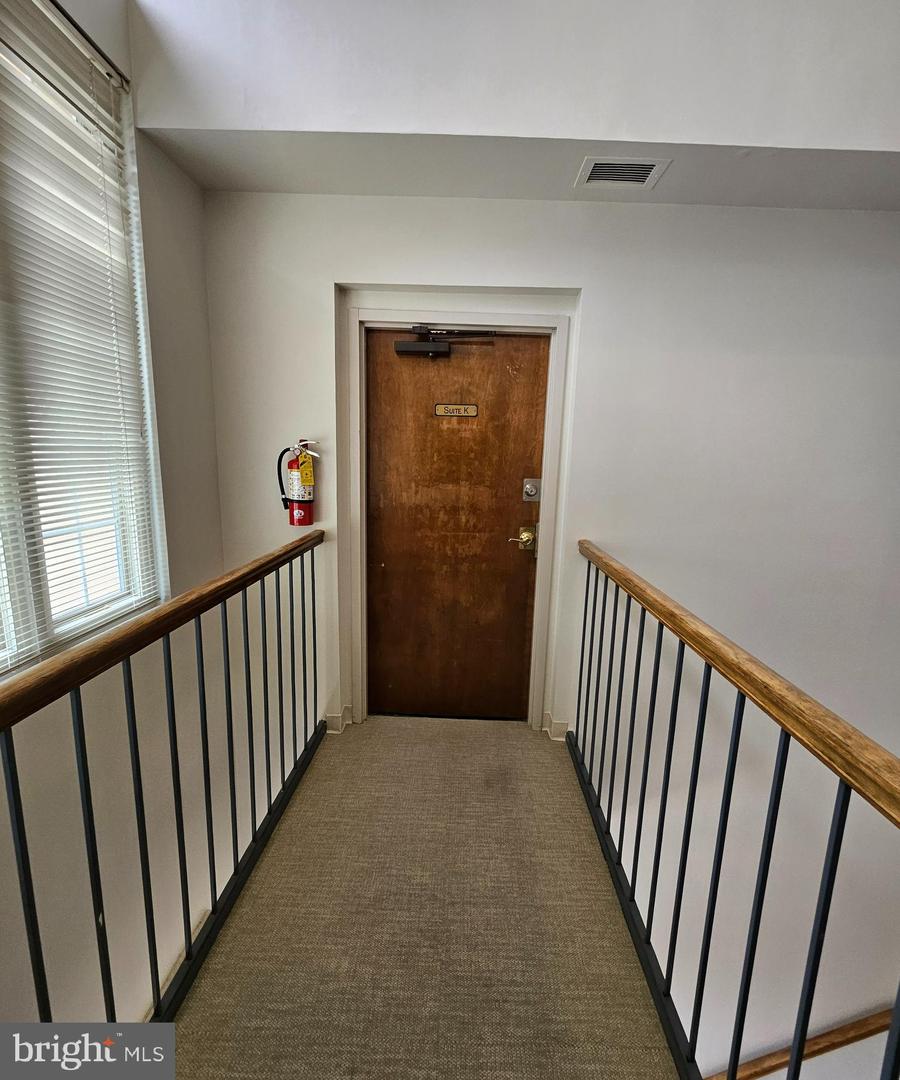 7008 Little River Tpke #4k Property Photo 3