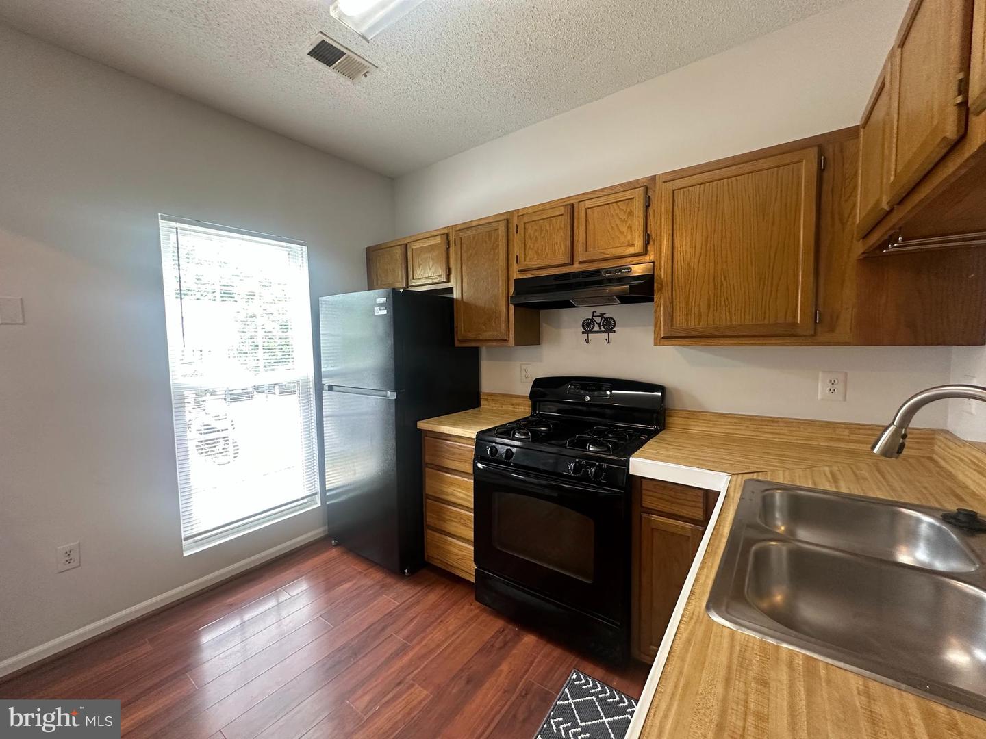 7223 Parsons Ct Property Photo 3