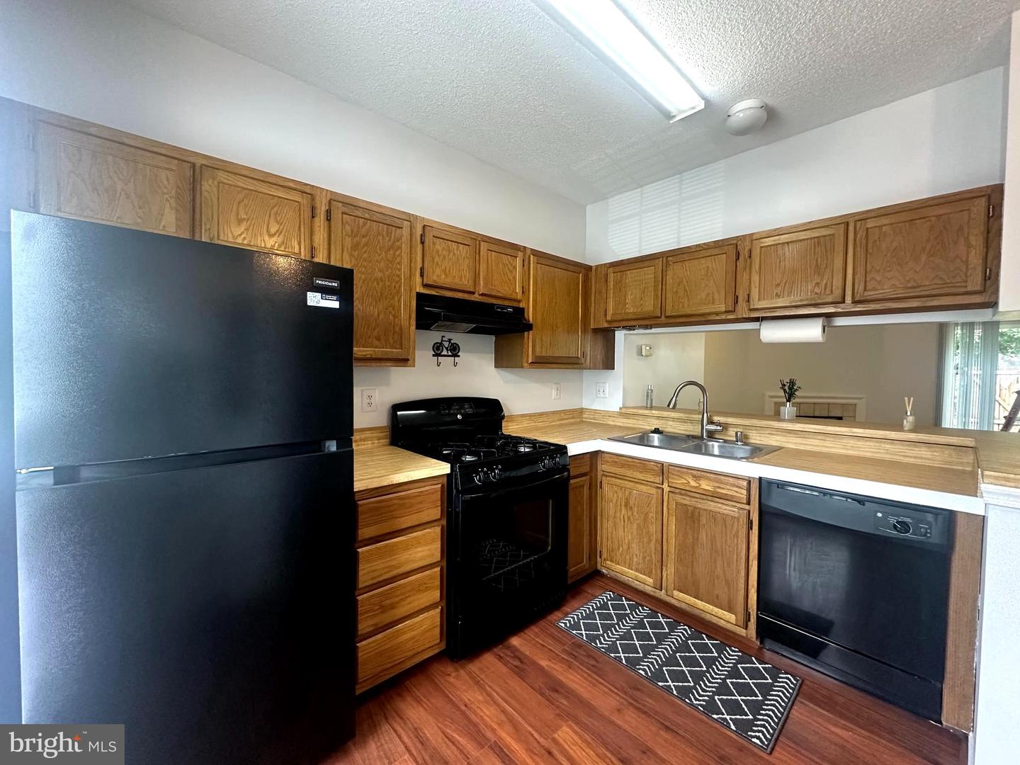 7223 Parsons Ct Property Photo 4