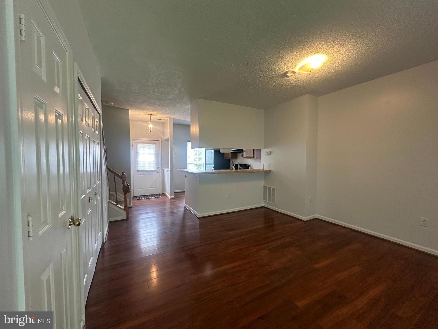 7223 Parsons Ct Property Photo 8