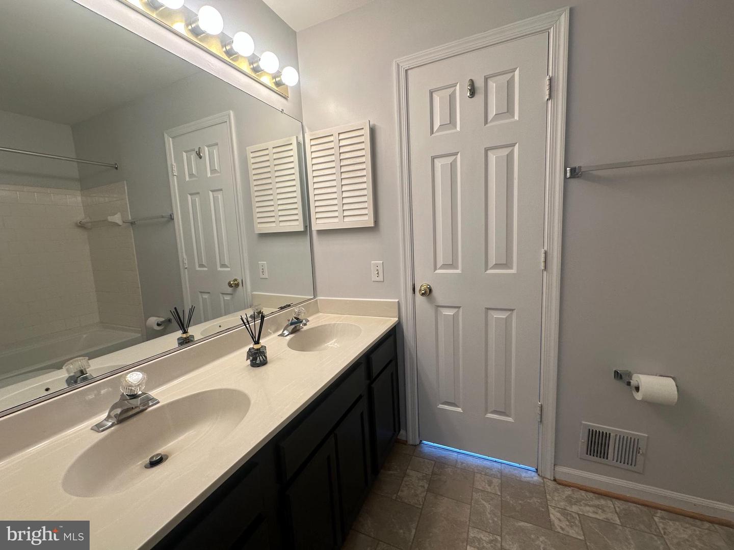 7223 Parsons Ct Property Photo 16