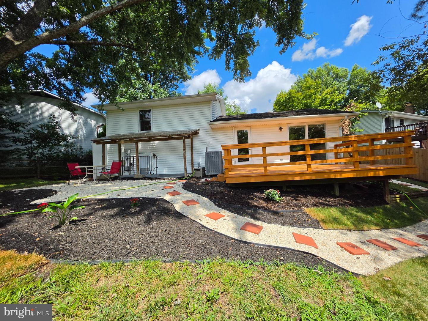 5706 Oak Apple Ct Property Photo 8