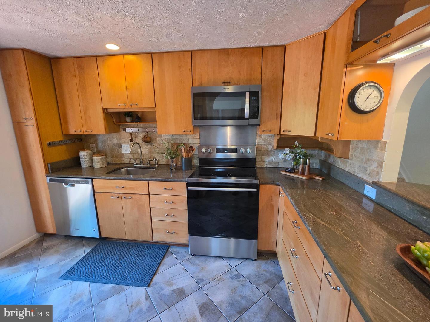 5706 Oak Apple Ct Property Photo 28