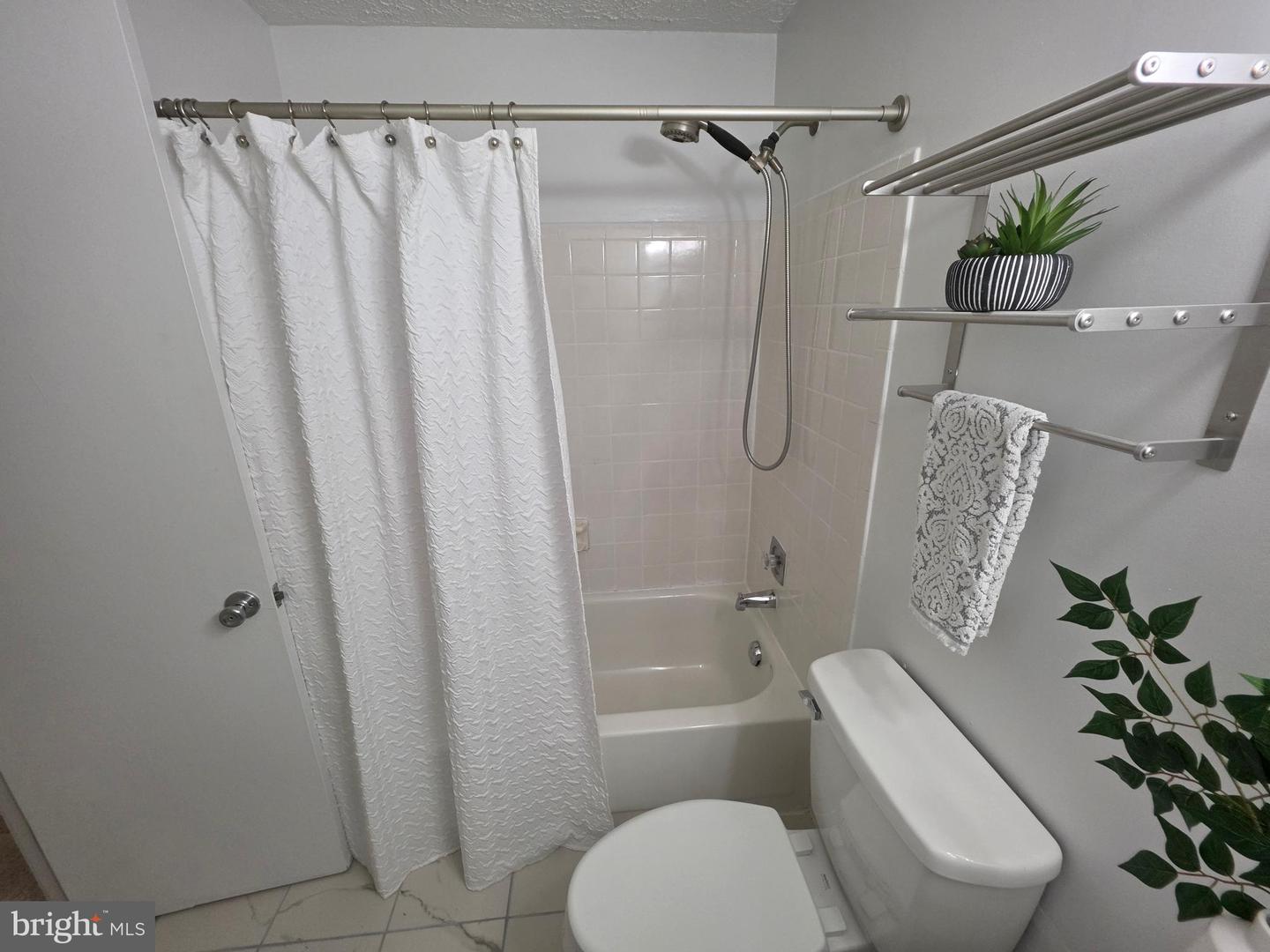 5706 Oak Apple Ct Property Photo 40