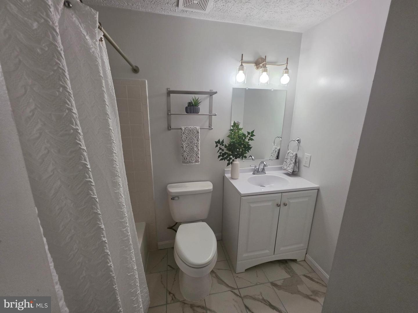 5706 Oak Apple Ct Property Photo 42
