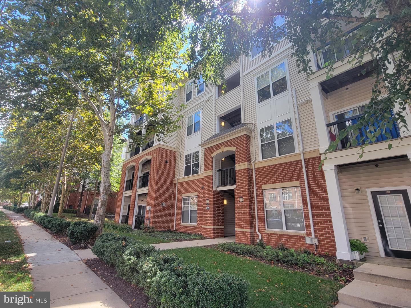 11379 ARISTOTLE DR #10-207