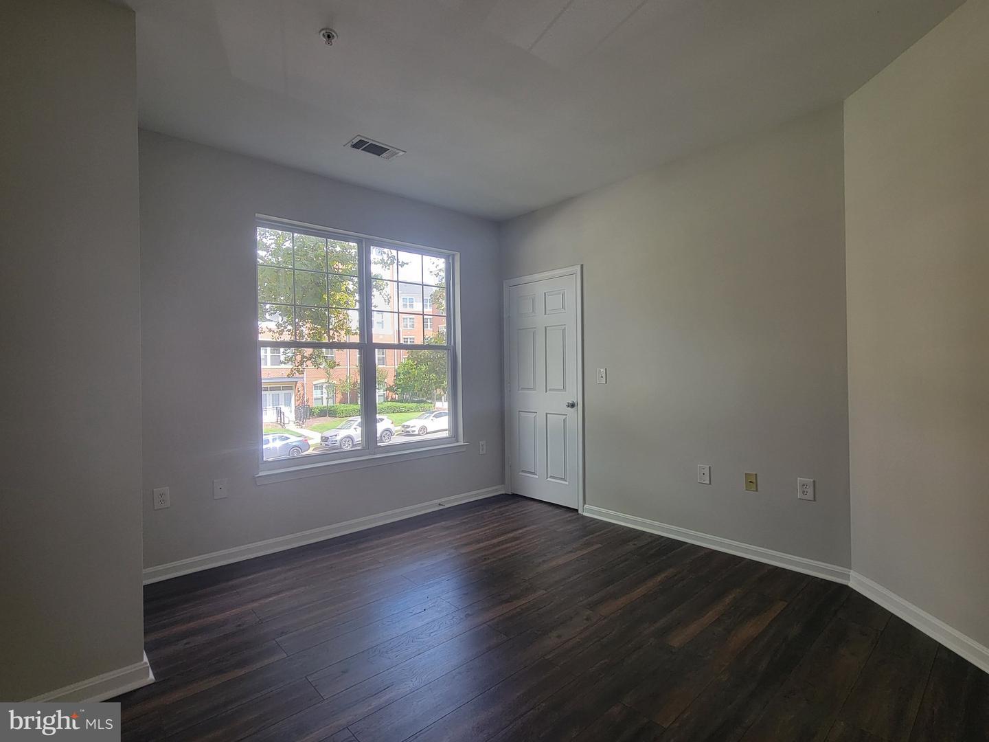 11379 Aristotle Dr #10-207 Property Photo 14