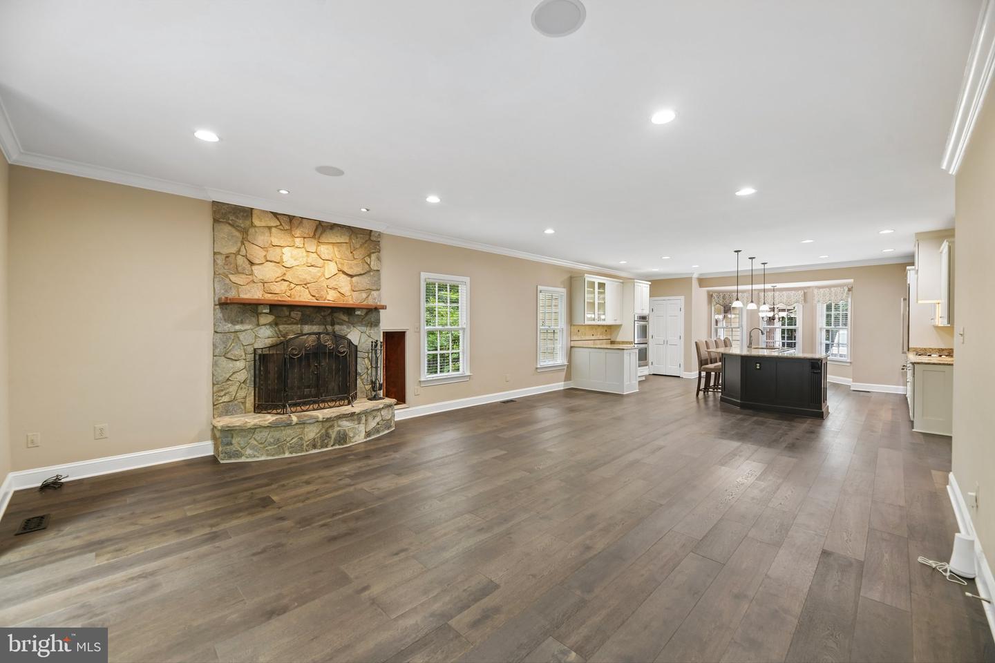 512 Seneca Green Way Property Photo 4