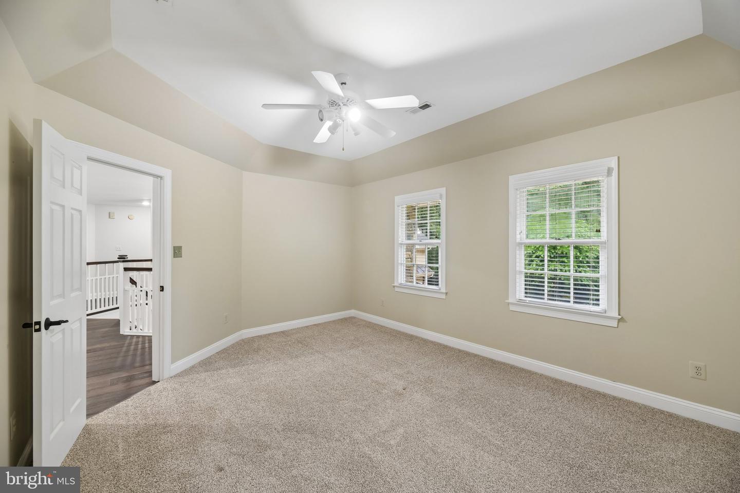 512 Seneca Green Way Property Photo 14