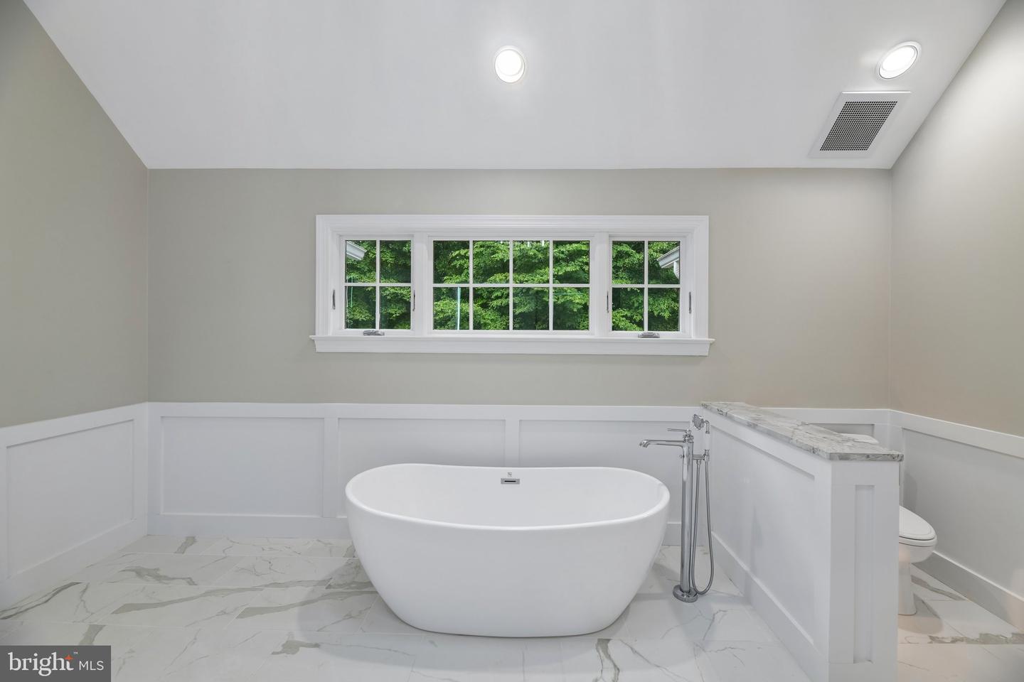 512 Seneca Green Way Property Photo 20