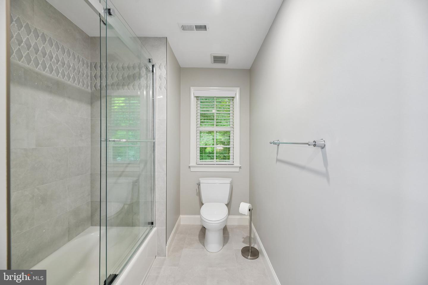 512 Seneca Green Way Property Photo 22