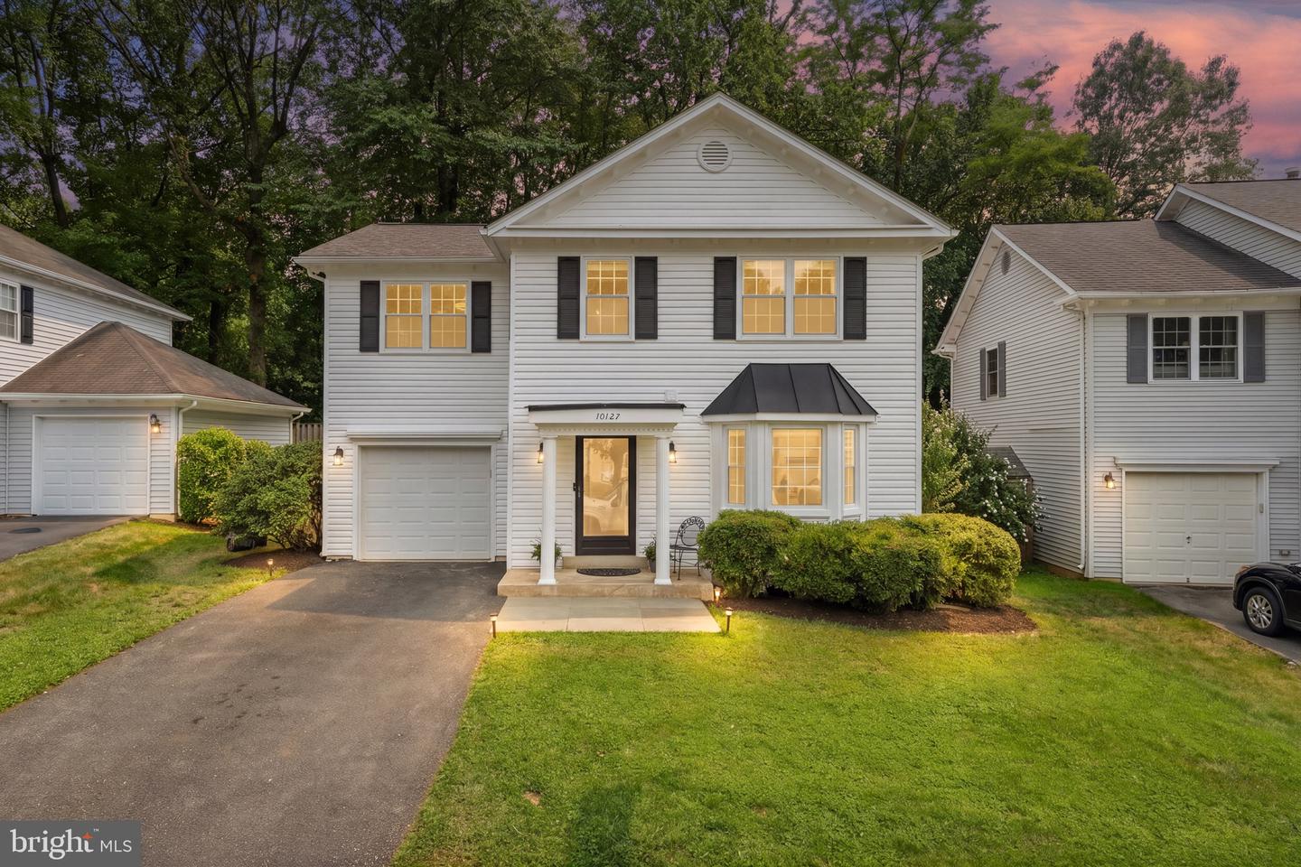 10127 Schoolhouse Woods Ct Property Photo 1