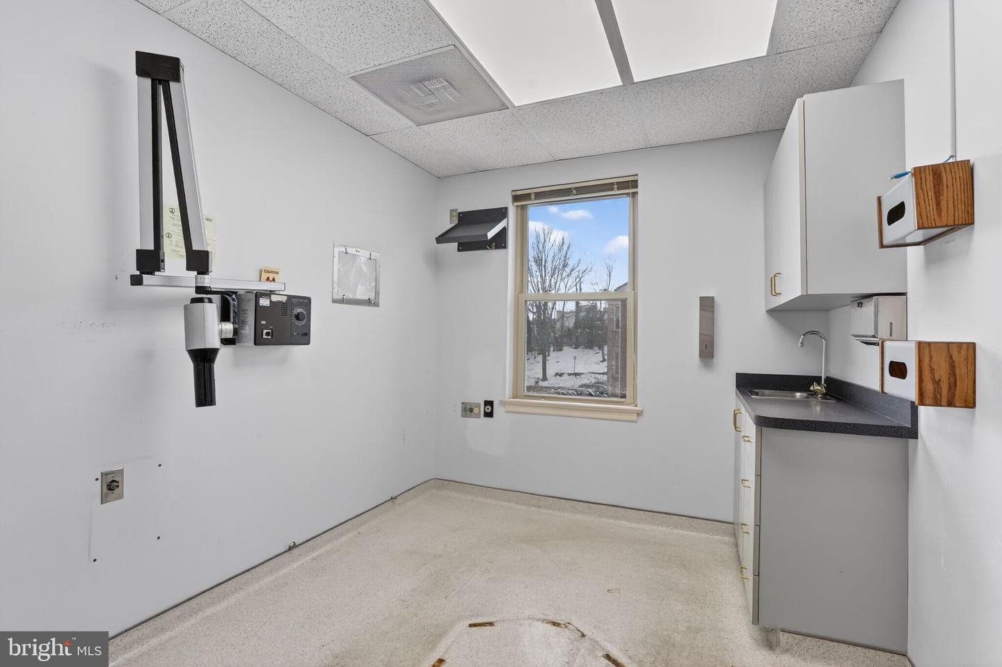 4322 Evergreen Ln #e Property Photo 8