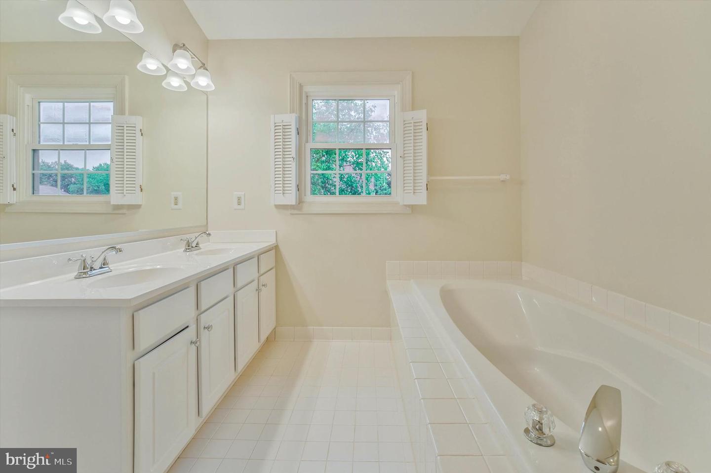 14718 Winterfield Ct Property Photo 55