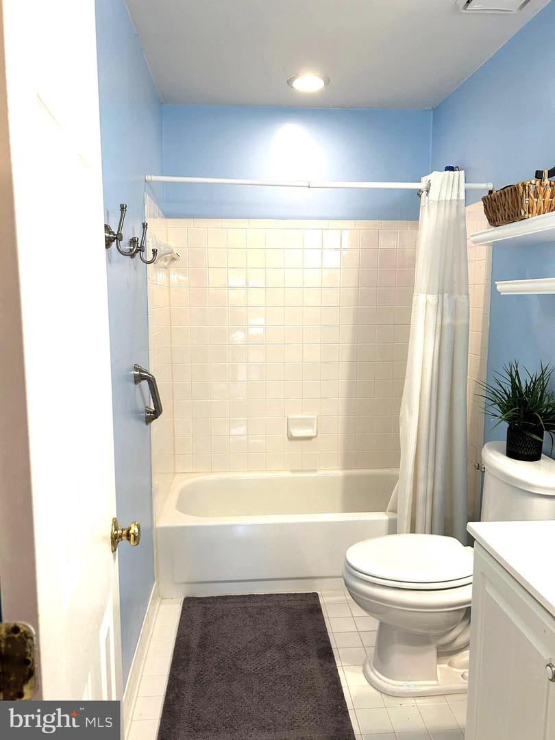 14718 Winterfield Ct Property Photo 67